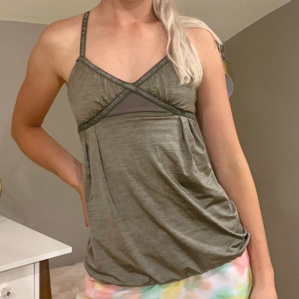 Lululemon tank